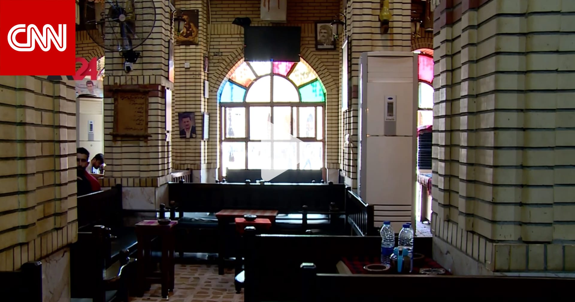 بطراز عتيق.. مقهى “مجكو” نقطة لقاء المثقفين والفنانين في أربيل بالعراق