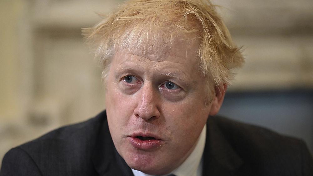 جونسون يشدد على العلاقة “البالغة الأهمية” بين لندن وباريس بعد أزمة صفقة الغواصات