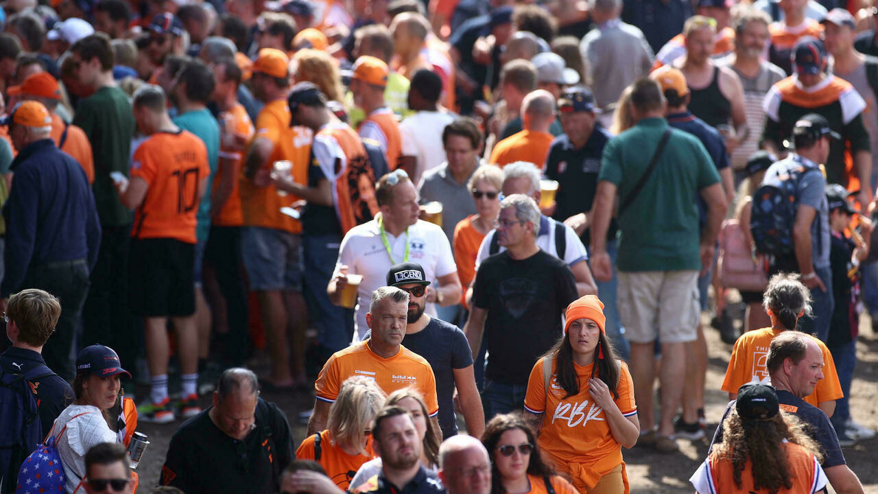 فورمولا واحد: “حمّى” ماكس فيرستابن في هولندا تقارع كرويف وفان باستن