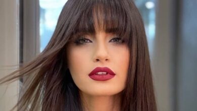 إيميه-صياح-تُشارك-صورة-مع-والدتها.-والشبه-بينهما-حديث-الجمهور
