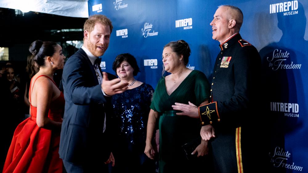 الأمير هاري يريد الحصول على تأمين شرطي على نفقته الخاصة أثناء زياراته لبريطانيا