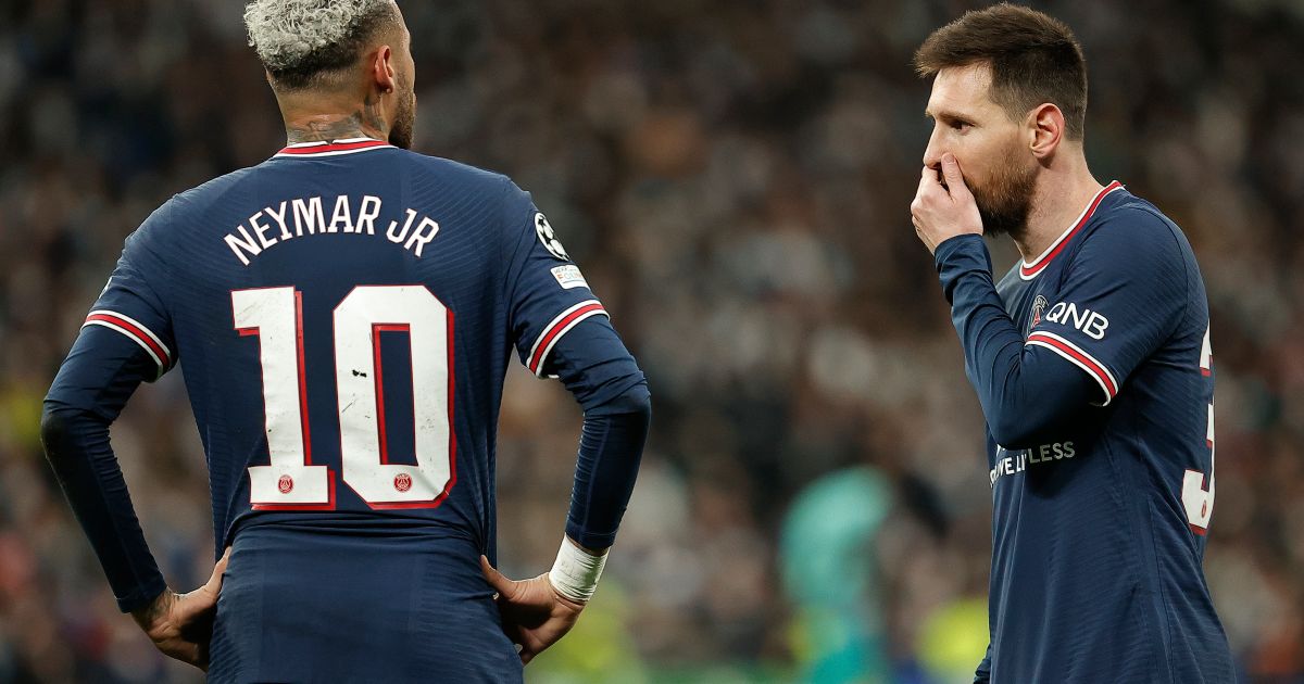 مدرب باريس سان جيرمان يعلق على صيحات الاستهجان ضد ميسي ونيمار ويصف هفوة دوناروما بخطأ بنزيمة