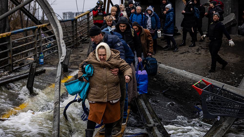 وقف لإطلاق النار في أوكرانيا.. وكييف تتهم موسكو بإحباط عمليات إجلاء المدنيين