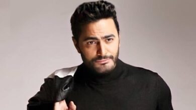 شاهد.-تامر-حسني-يغني-برفقة-أولاده-لأول-مرة