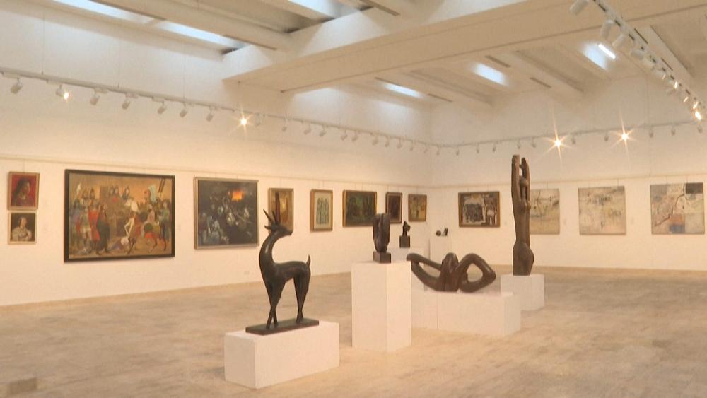 شاهد: أعمال فنية مسروقة لفنانين رواد عراقيين تعرض في بغداد بعد استعادتها