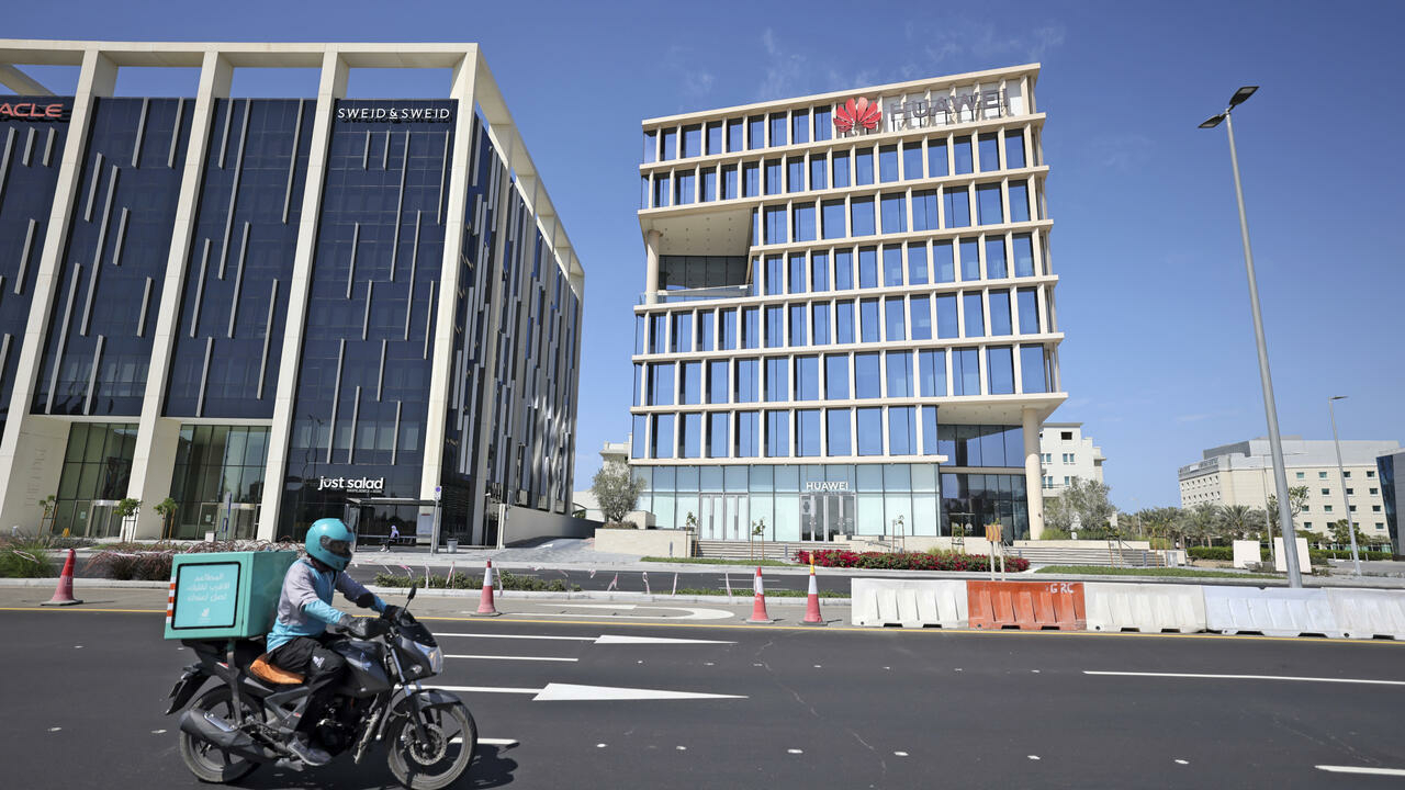 هواوي تأسف لقرار كندا استبعادها من تطوير الجيل الخامس وتصفه بأنه “مسيس”