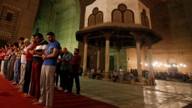 هيومن رايتس ووتش تطالب مصر برفع القيود عن الشعائر الدينية