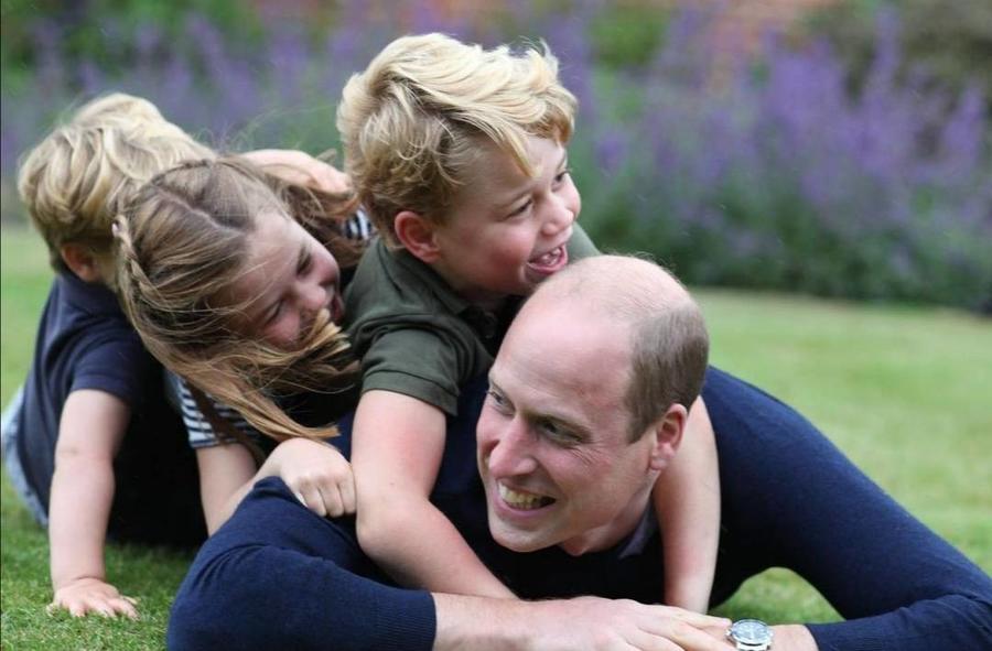 الأمير ويليام يحتفل بعيد الأب مع أبنائه الثلاثة