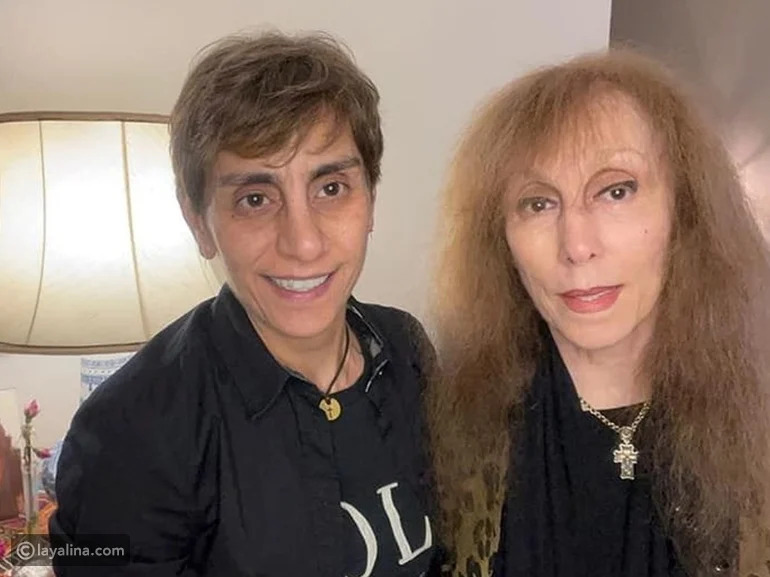 صورة تجمع الفنانة فيروز وابنيها هلي وزياد الرحباني