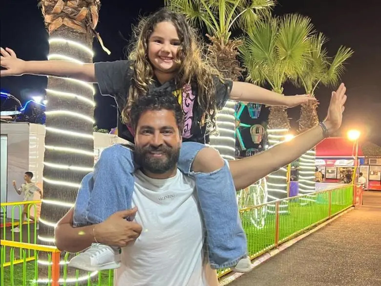 معتصم النهار مع إبنته الوحيدة ساندرا