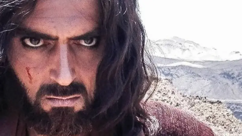 تقرير يكشف وجود عقار بيد الفنان الأردني المتوفي بمصر