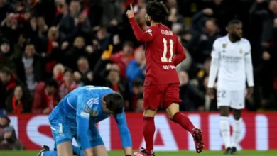 لاعب ليفربول السابق ينتقد محمد صلاح ويطالبه بالرحيل بعد الهزيمة من الريال