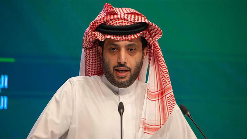 مرض تركي آل شيخ يتصدر التريند بعد خضوعه لعملية حرجة في نيويورك