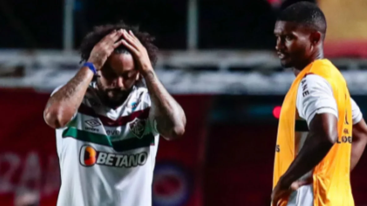 بكاء مارسيلو بعد تسببه بإصابة خطيرة لسانشيز