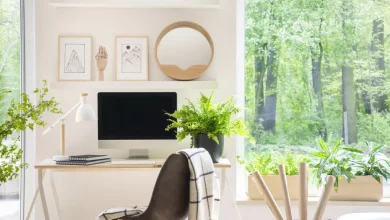 أفكار عملية لتصميم ديكورات المكاتب الصغيرة بالمنازل الضيقة