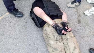 مراهق يرتدي خوذة وسترة واقية يطعن 5 أشخاص في تركيا