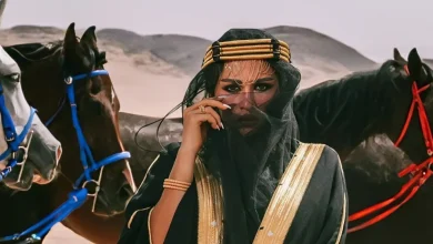موضة نسائية مبتكرة مستوحاة من الأزياء التقليدية الرجالية السعودية