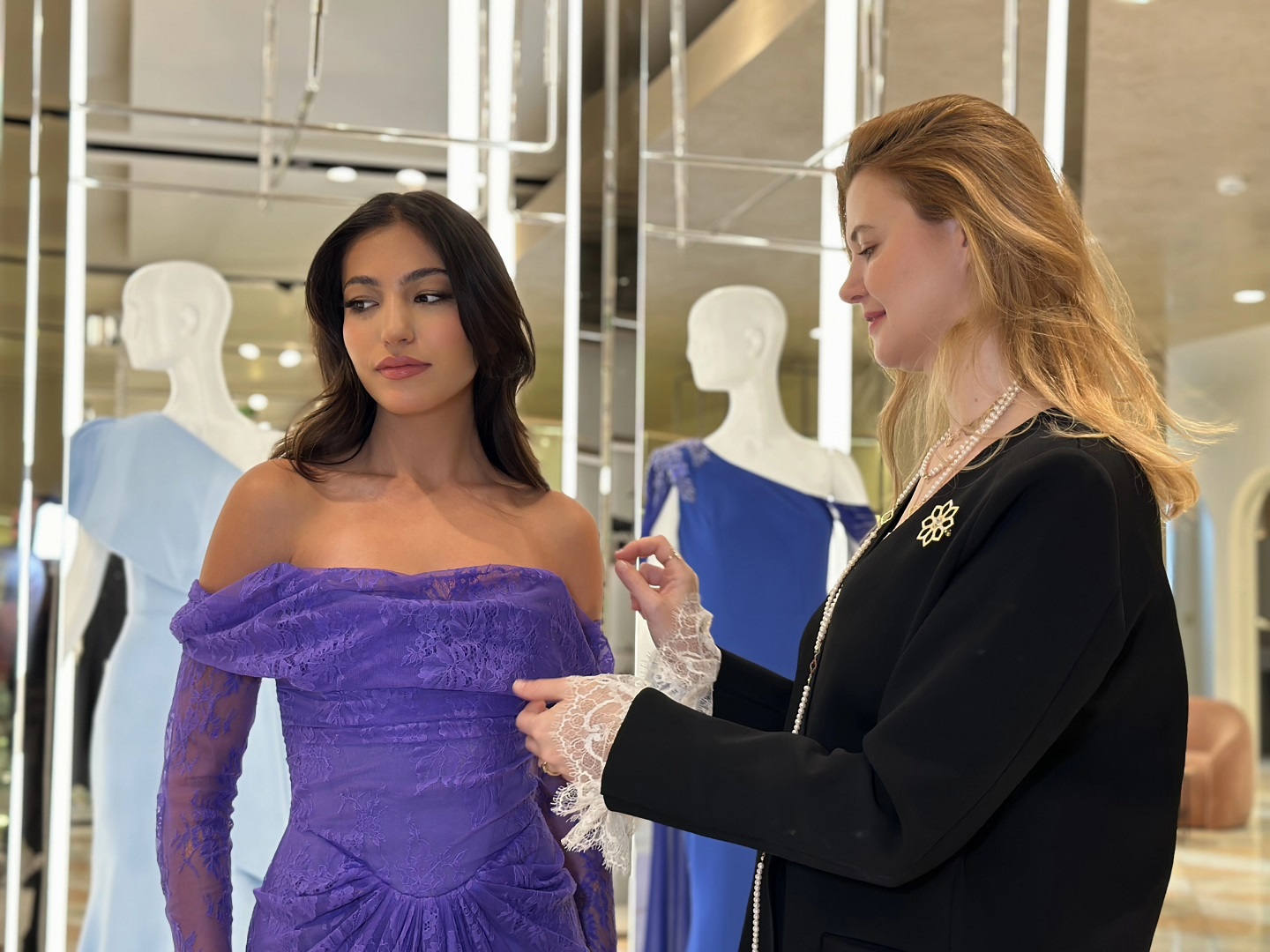 مصممة ريا كوستا تعرض مجموعتها الجديدة لأول مرة في الرياض