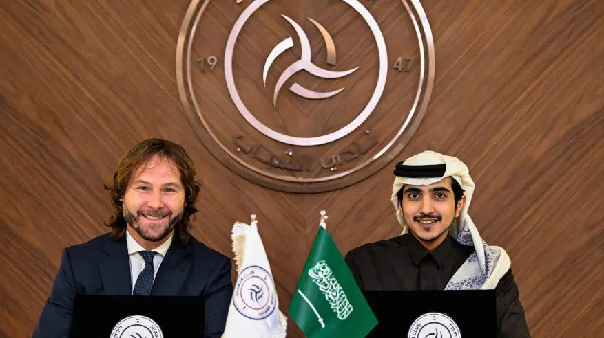 بافل نيدفيد مديرًا فنيًا لنادي الشباب السعودي