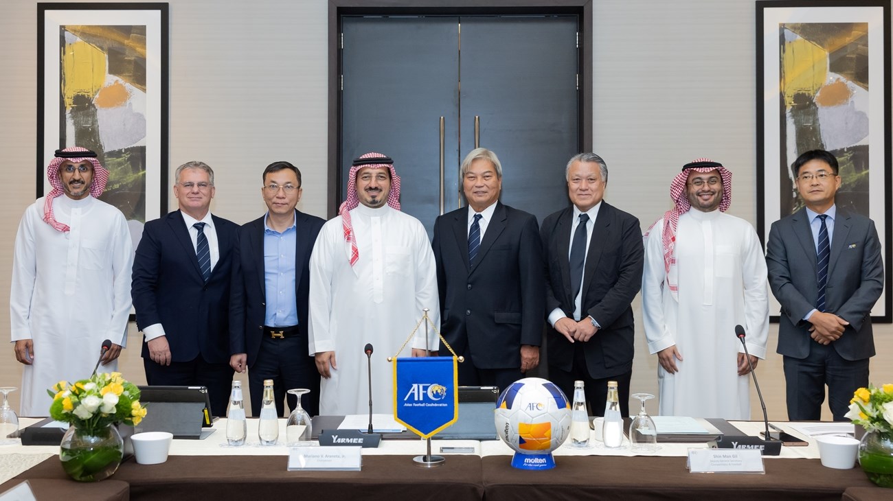 رؤساء كرة القدم يحددون المواعيد الرسمية وتسمية الملاعب الثمانية لكأس آسيا 2027 في المملكة